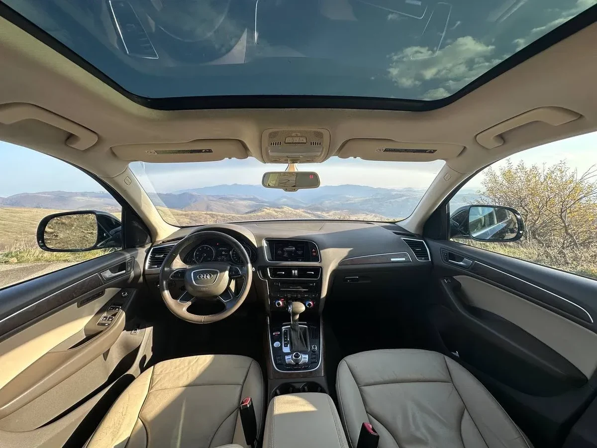 AUDI Q5 4