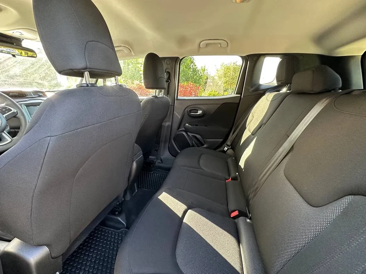 JEEP Renegade 4