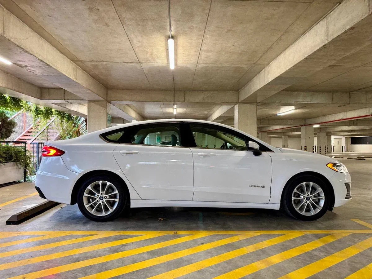 FORD Fusion 2
