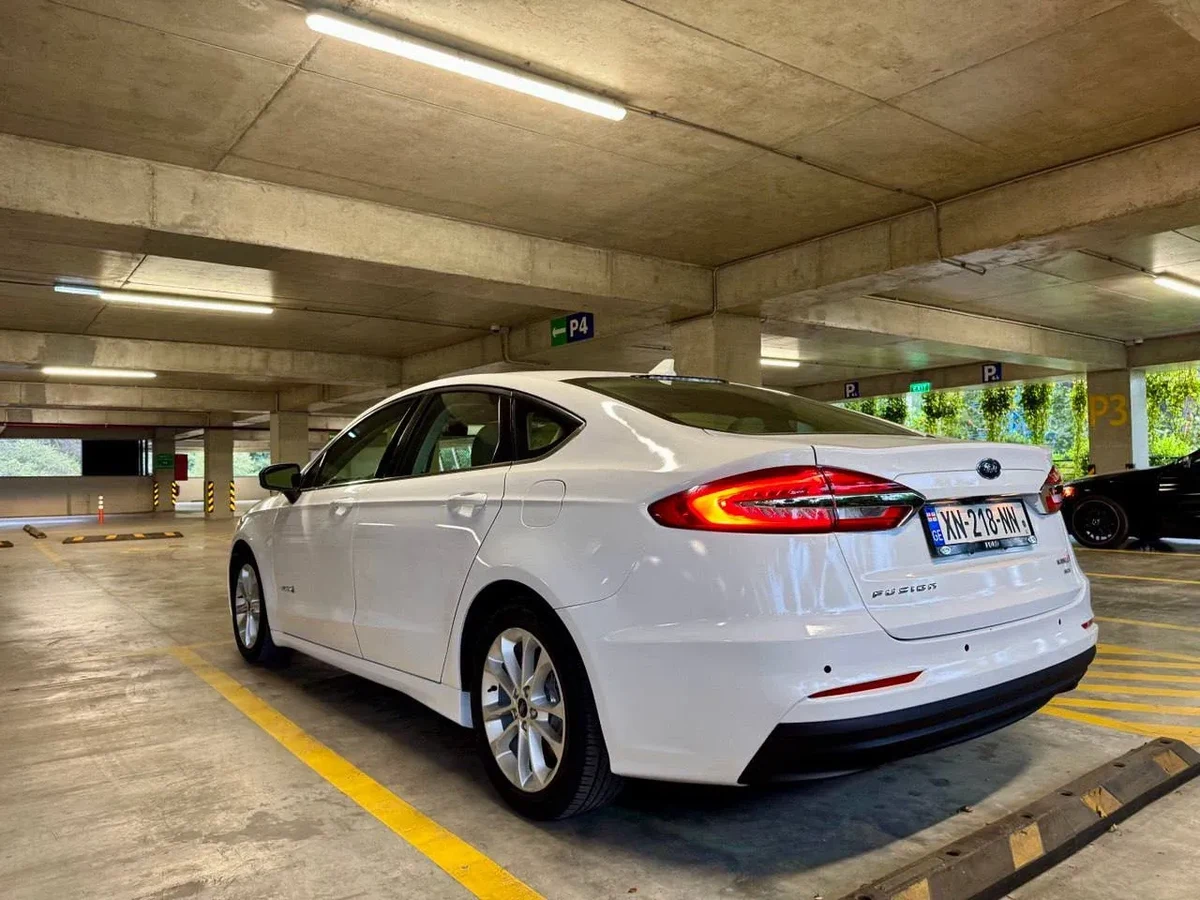 FORD Fusion 3