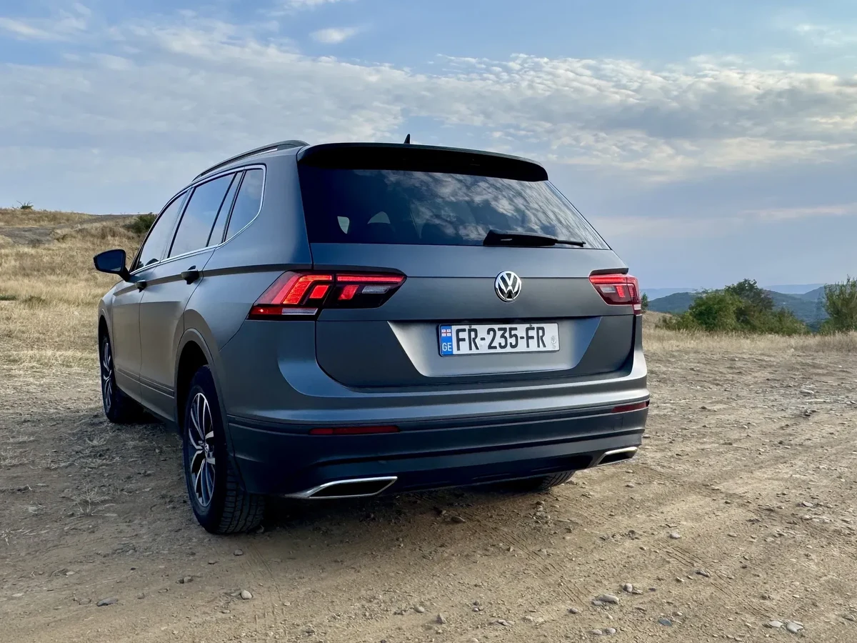 VOLKSWAGEN Tiguan 6