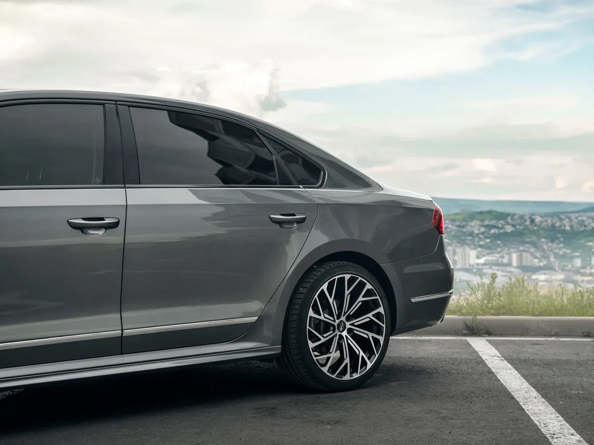 VOLKSWAGEN Passat 3