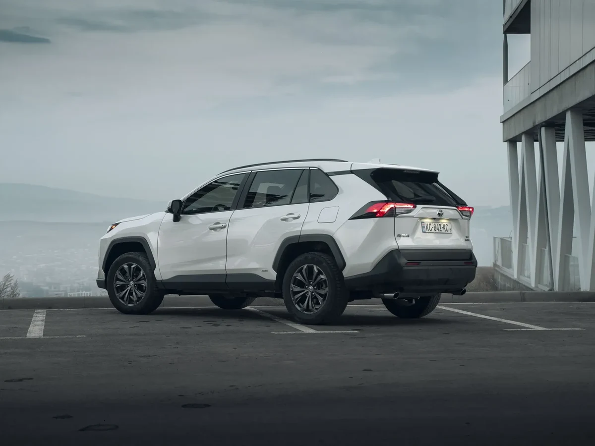 TOYOTA RAV4 4