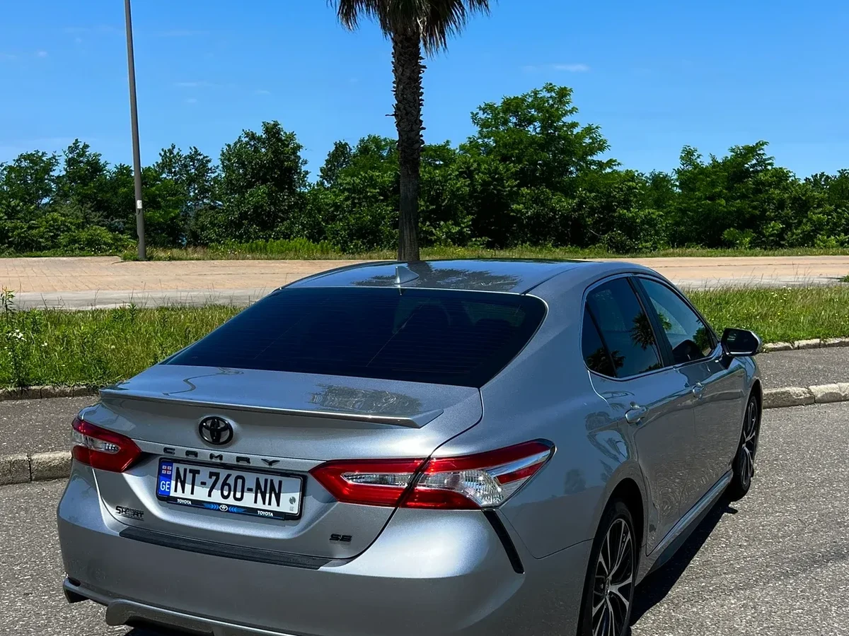 TOYOTA Camry 5