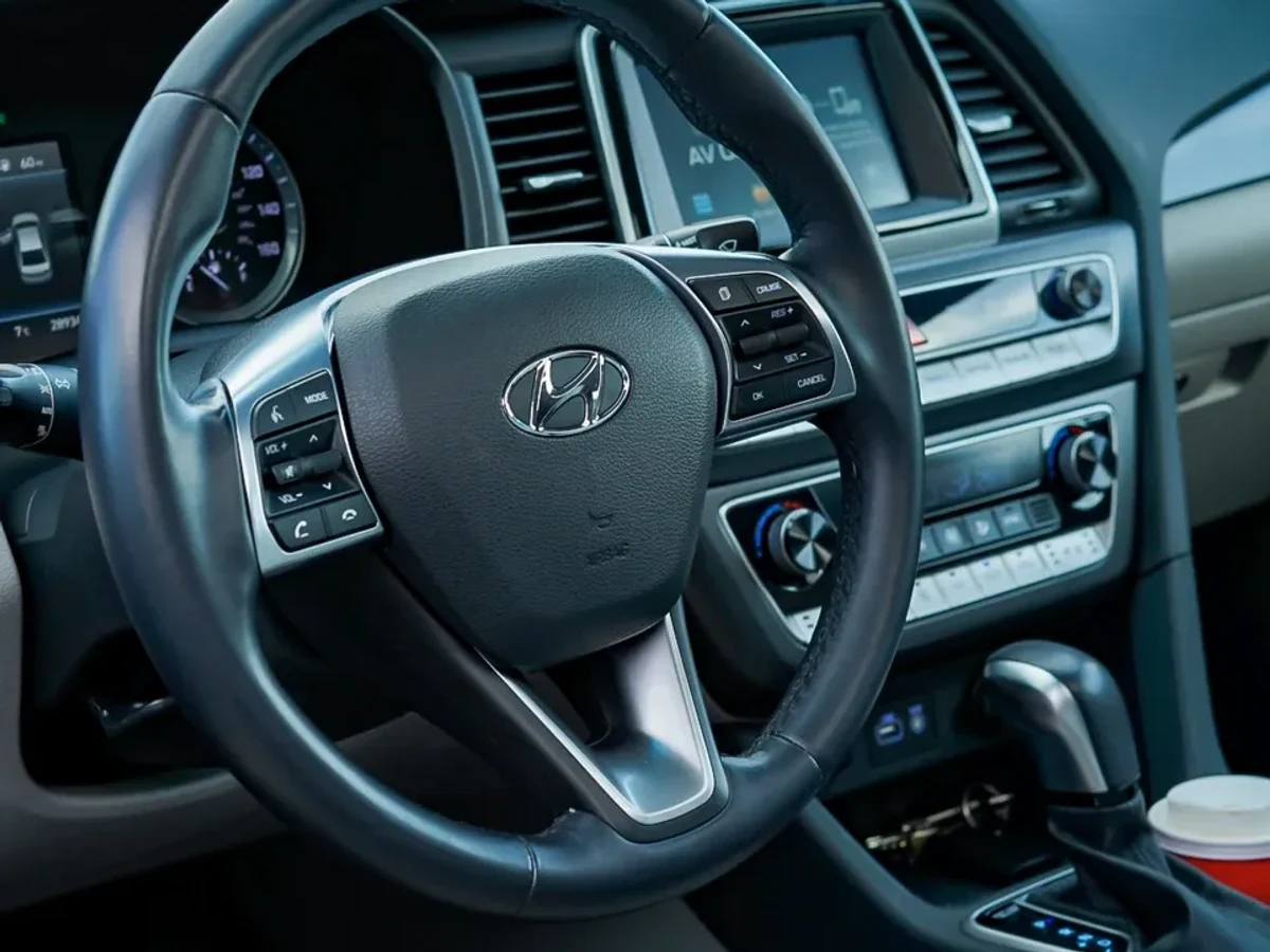 HYUNDAI Sonata 4
