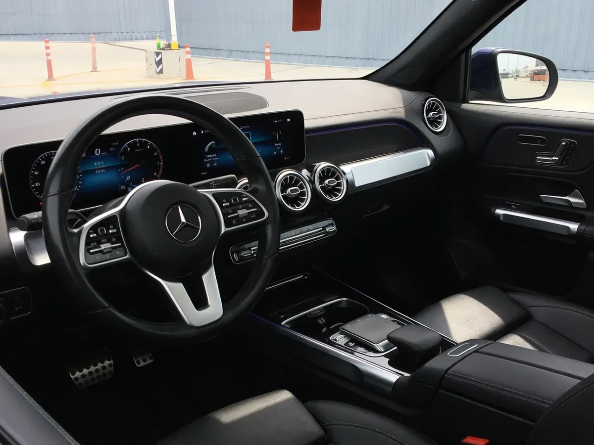 MERCEDES-BENZ GLB-Class 6