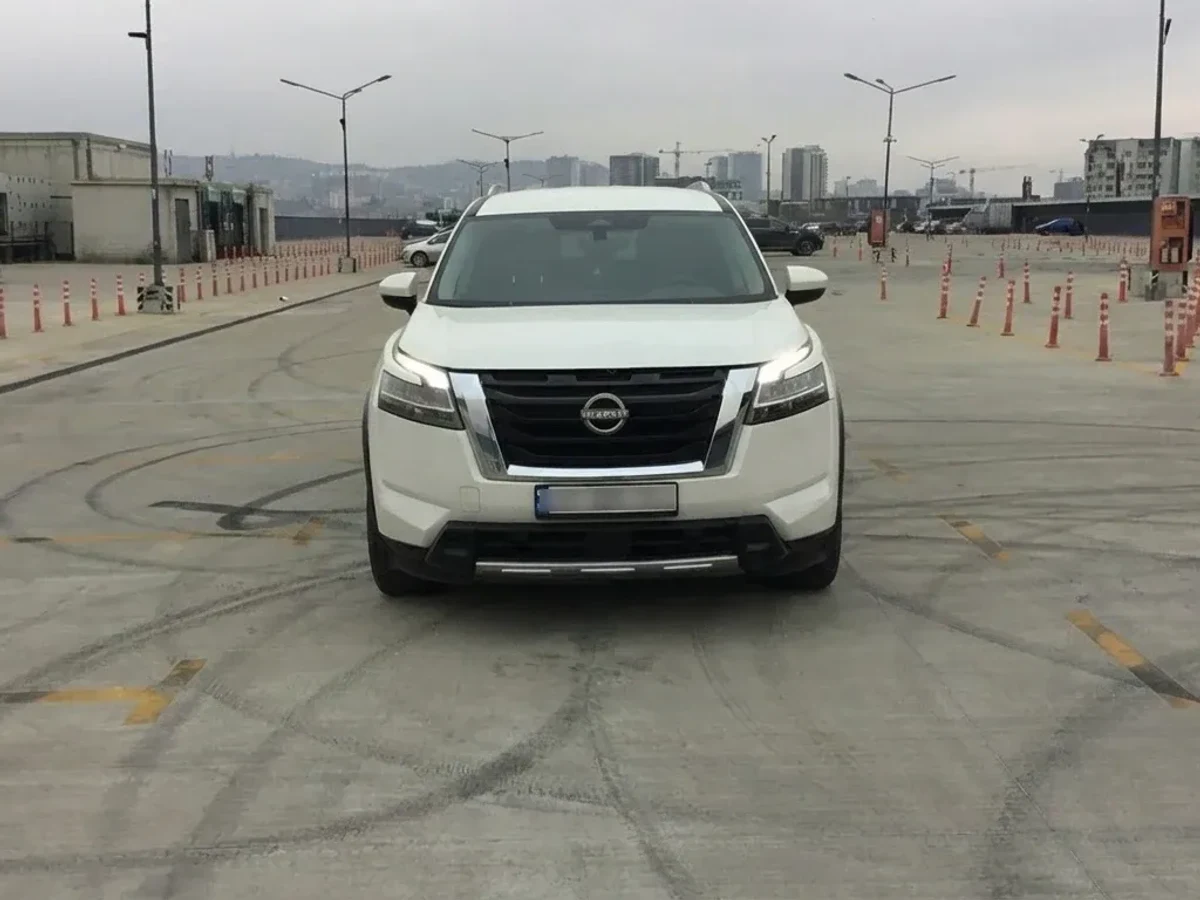 NISSAN Pathfinder 2
