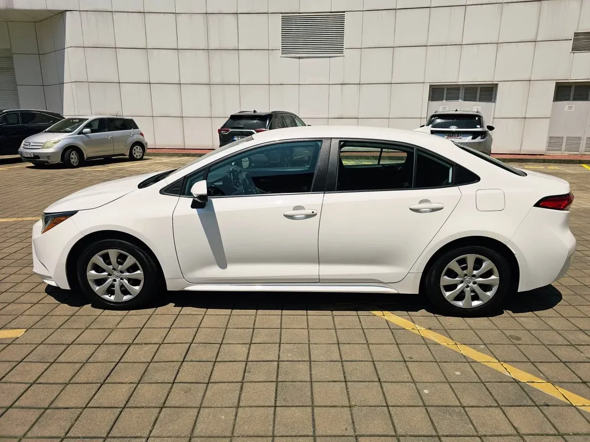 TOYOTA Corolla 3
