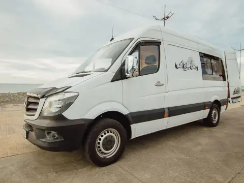 MERCEDES-BENZ VAN
