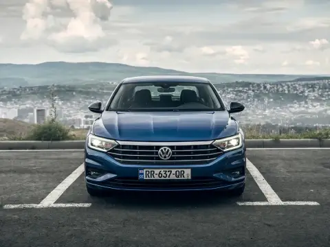 VOLKSWAGEN Jetta