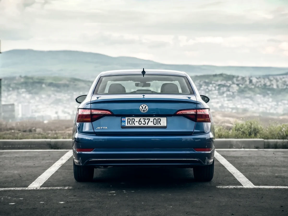 VOLKSWAGEN Jetta 5