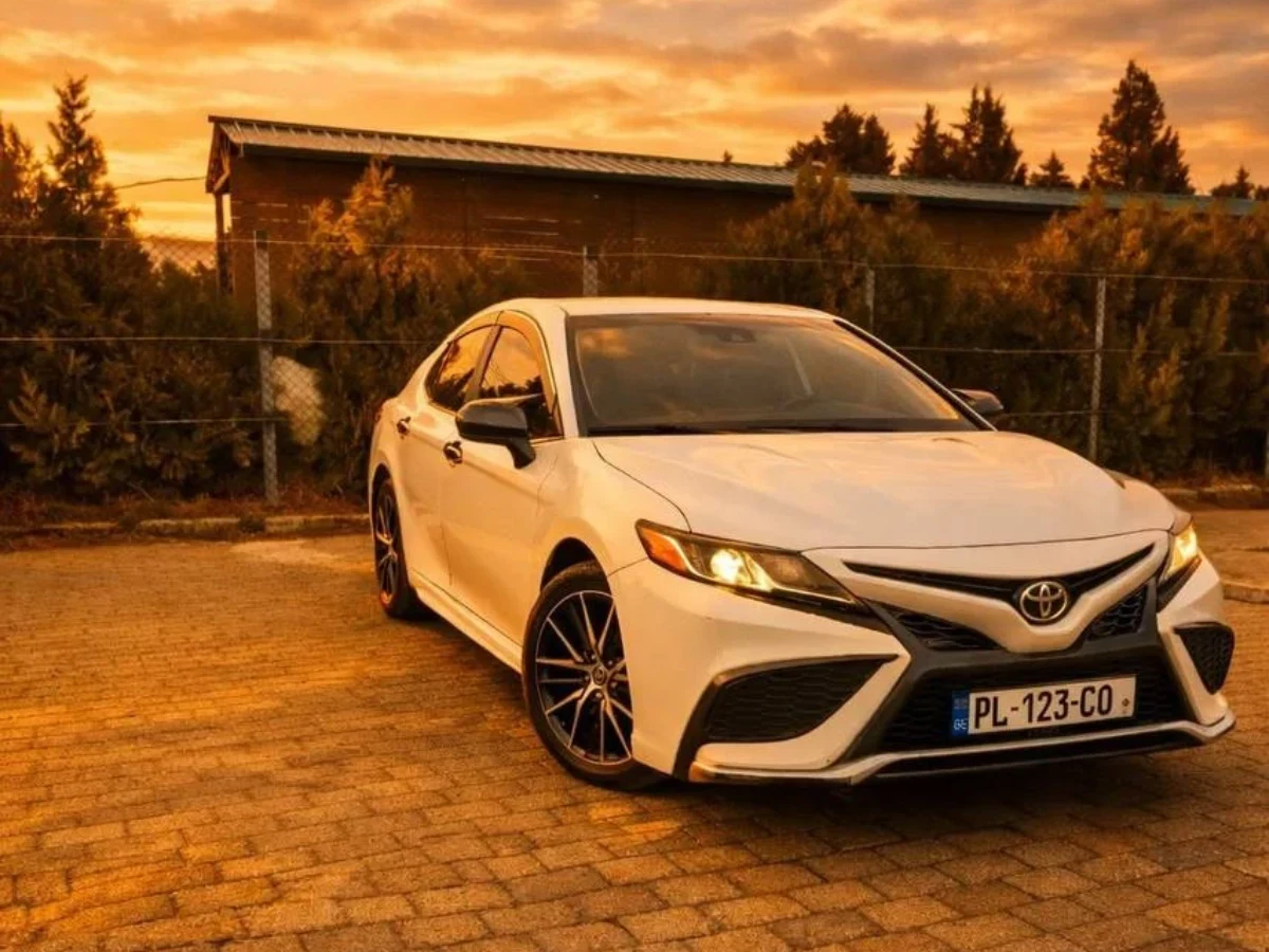 TOYOTA Camry 2