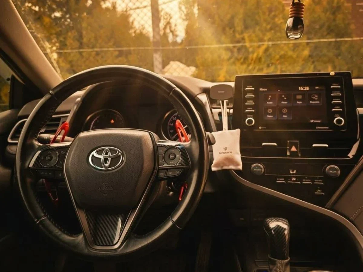 TOYOTA Camry 3
