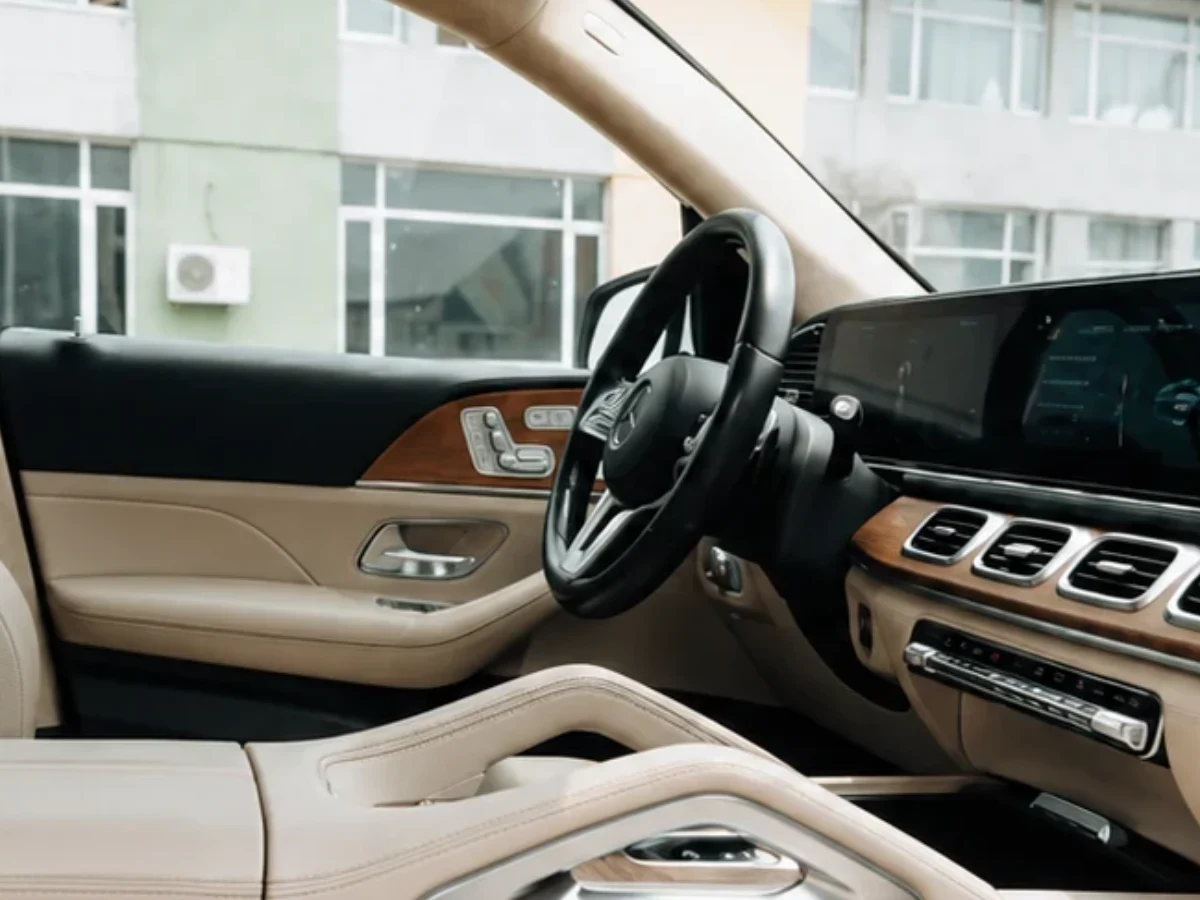 MERCEDES-BENZ GLS 3