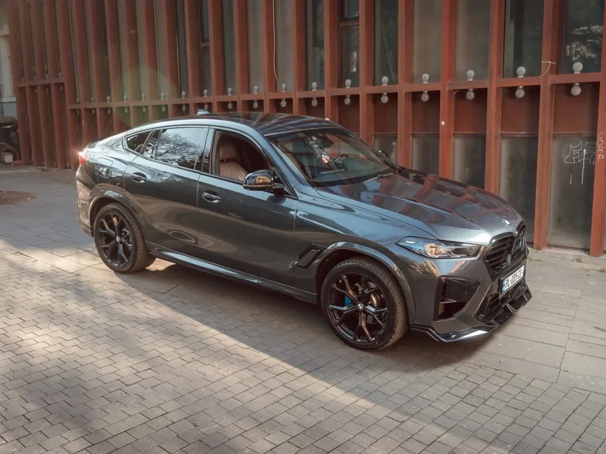 BMW  𝗫𝟲 4