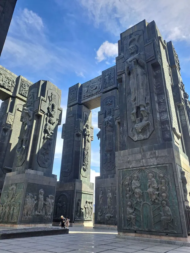 The Chronicle of Georgia monument in Tbilisi: how to get there and what to see