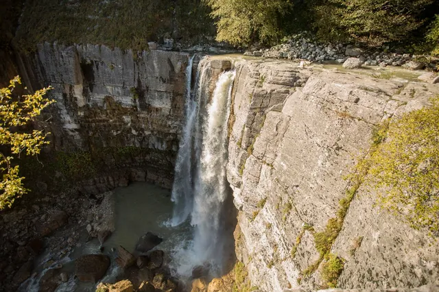 Kinchkha cascade and the pool at the cliff base